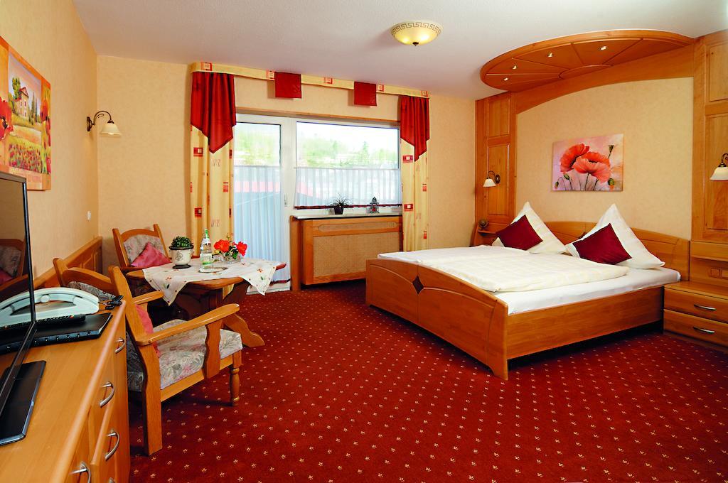 Hotel Ursula Garni Bad Brueckenau Room photo